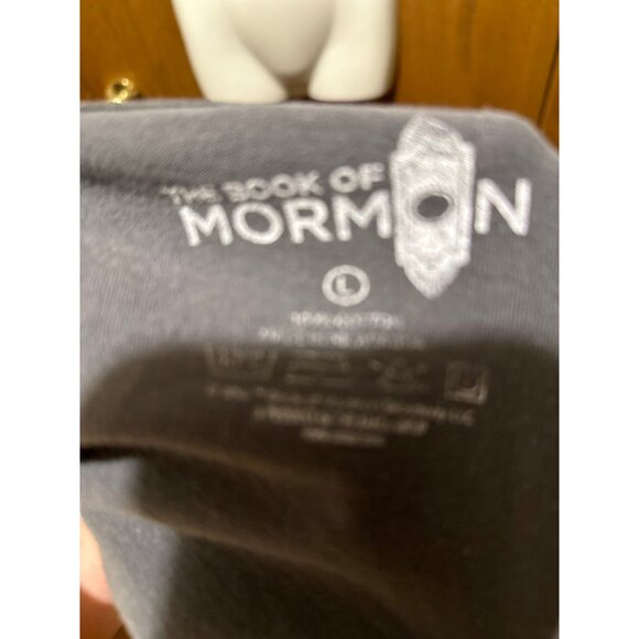 Size L large The Book Of Mormon The Musical Chicago t shirt grey - Picture 2 of 2